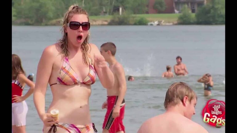 Mejores Bromas – Chicas calientes en la playa