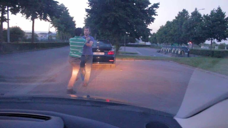 Asi deberian de terminar todas las peleas entre conductores