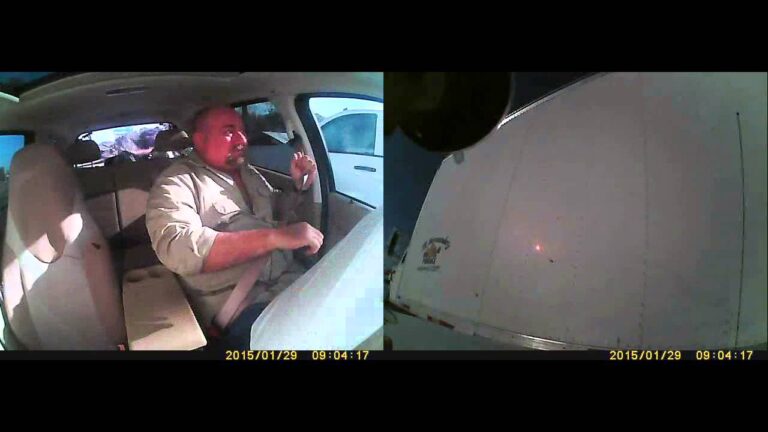 Lo choca por detras y lo manda contra un camion que pasaba