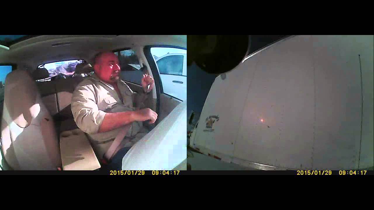 Lo choca por detras y lo manda contra un camion que pasaba