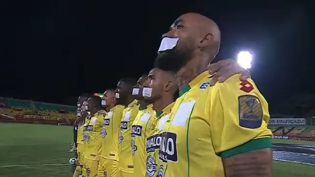 Atlético Bucaramanga Protesta: Jugadores con la Boca Tapada