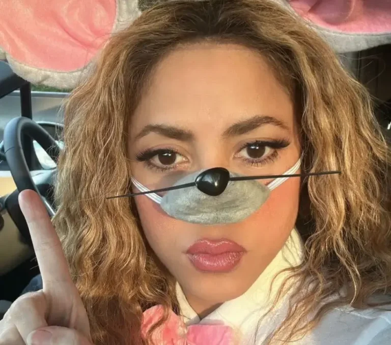 Asi se disfrazaron los famosos Colombianos