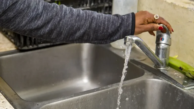 No habrá racionamiento de agua en Bogotá durante Navidad y Año Nuevo