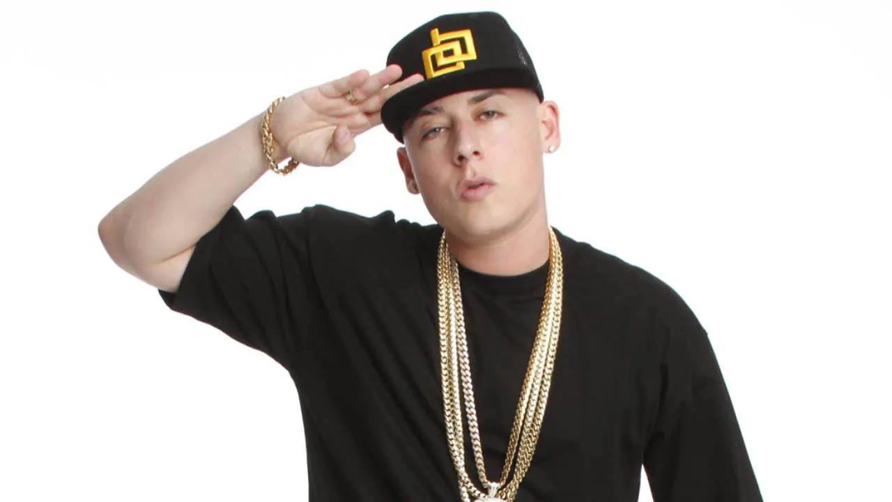 Reguetonero Cosculluela Enviado a la Cárcel por Atropellar a dos Jinetes